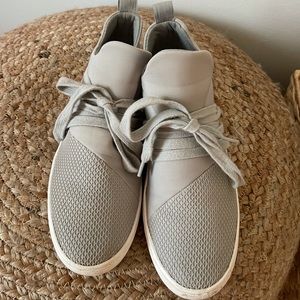 Steve Madden sneakers